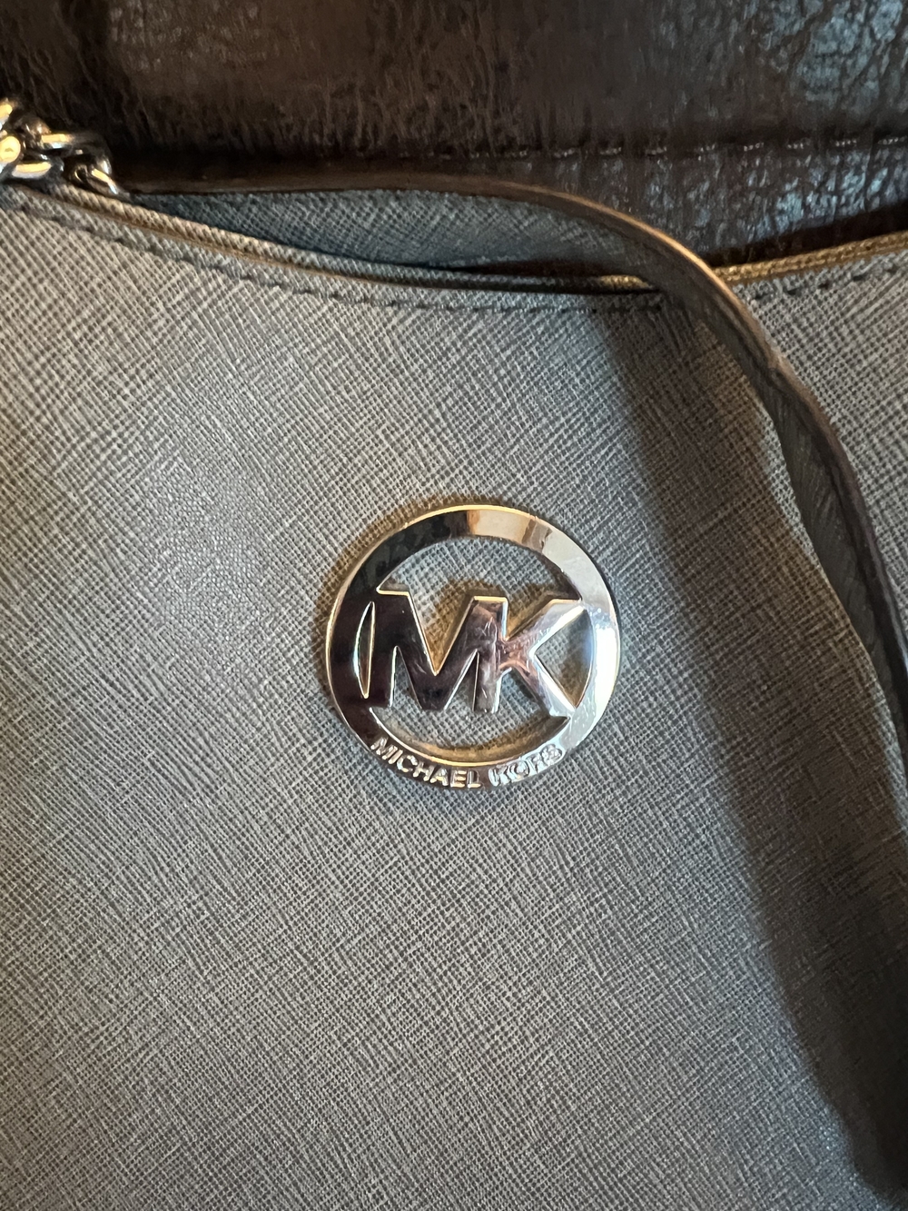 Michael Kors Gray Leather Crossbody Bag - Gray